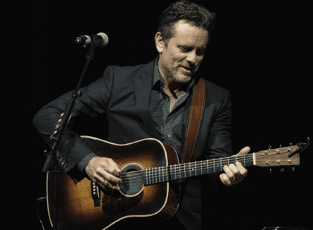 charles esten