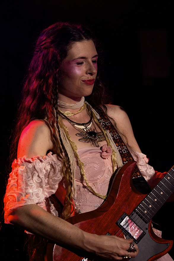 Hannah Wicklund live in birmingham