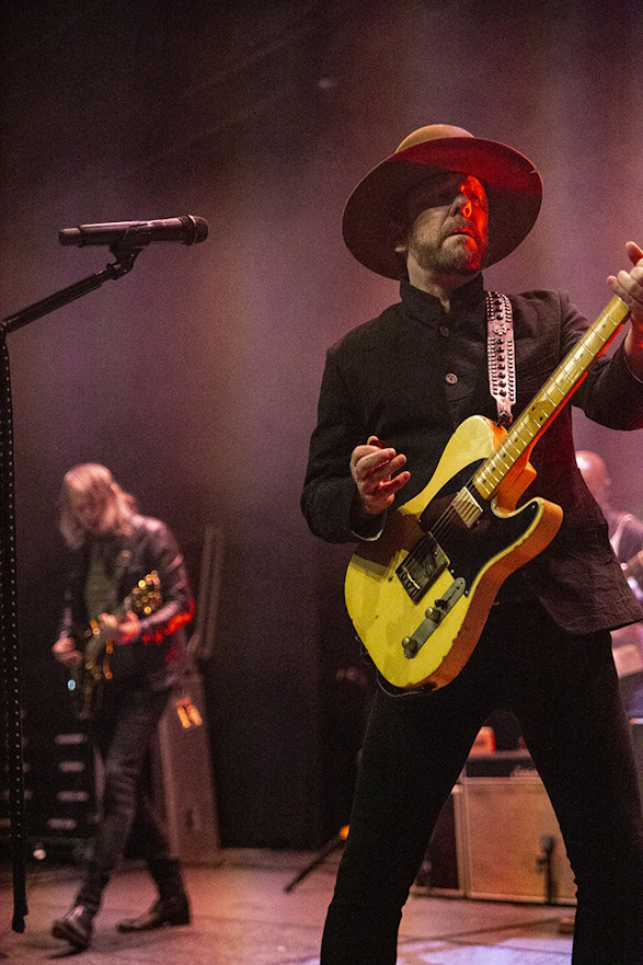Kiefer Sutherland – Wolverhampton KK’s Steel Mill