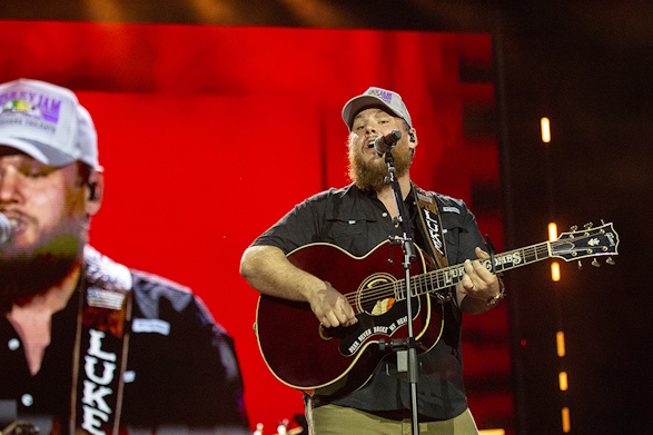 Luke Combs London Wembley Stadium 2026 photo 1