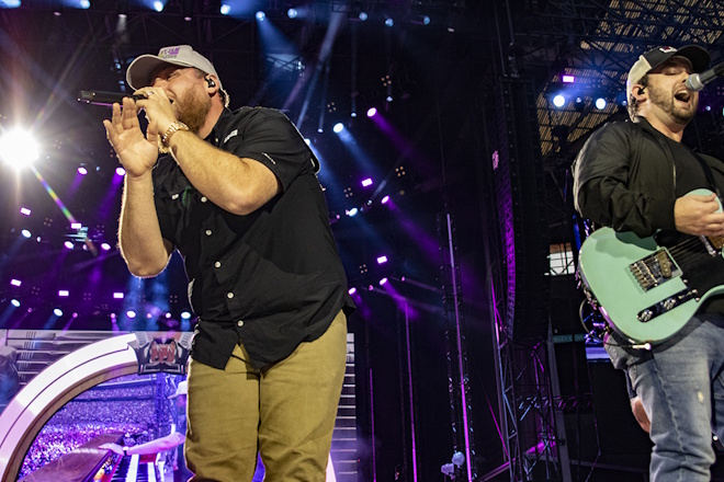 Luke Combs London Wembley Stadium 2026 photo 1