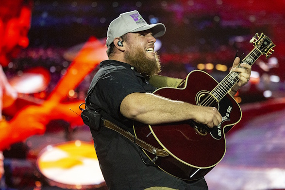 Luke Combs London Wembley Stadium 2026 photo 1