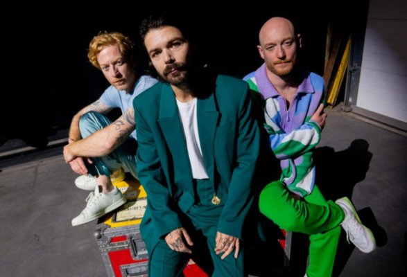 biffy clyro tour support act 2022