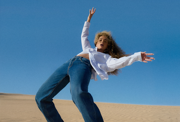 ella eyre