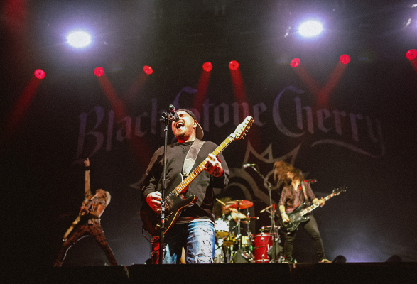 The DThe Darkness & Black Stone Cherry arkness & Black Stone Cherry